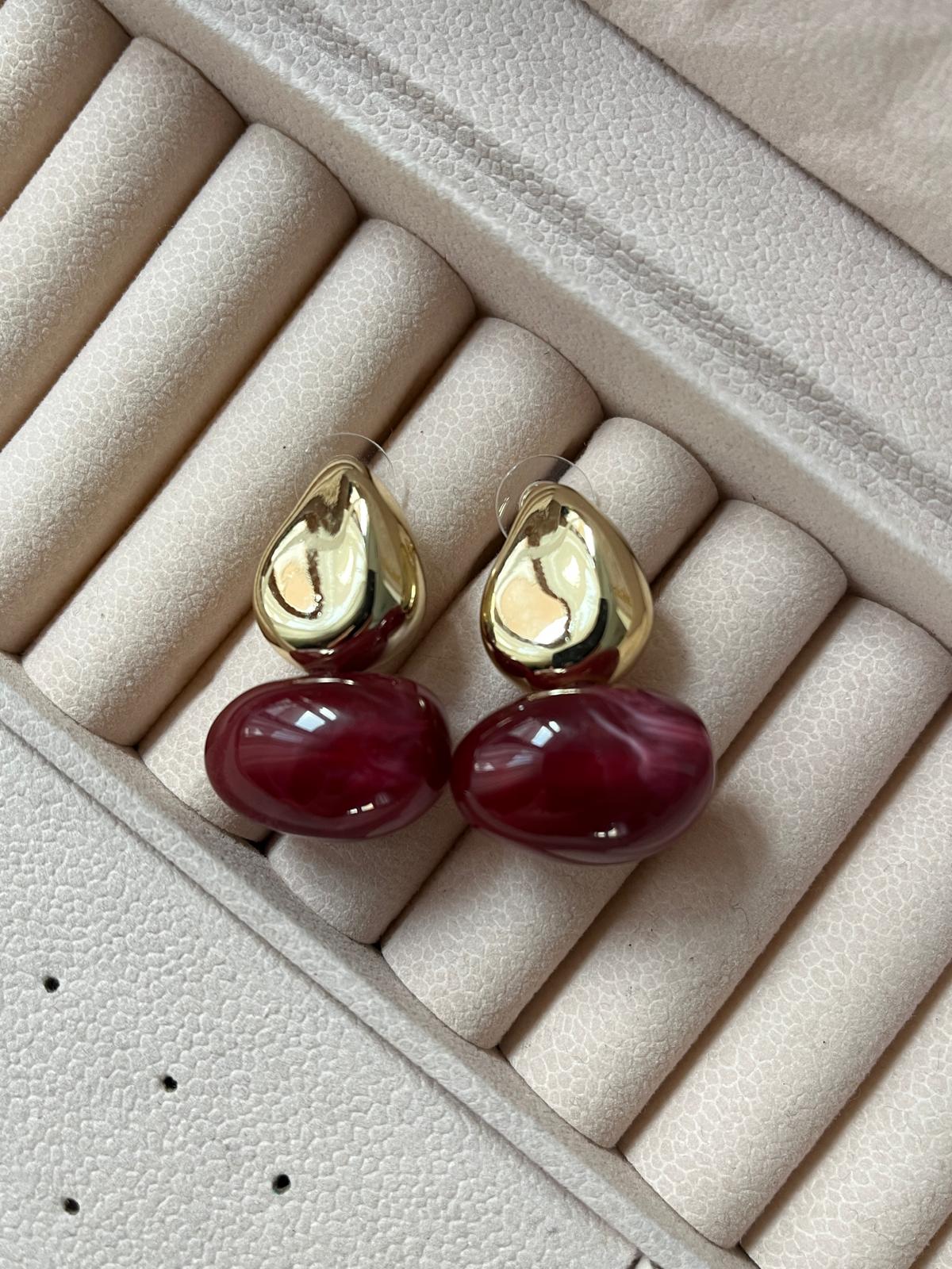 Bordo mantar Küpe